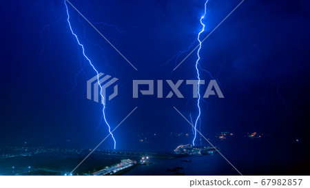 [自然現象]雷擊 67982857