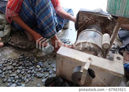 Gemstone workshop in India Gemstone workshop in India 67983921