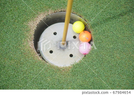 推桿高爾夫球洞 67984654