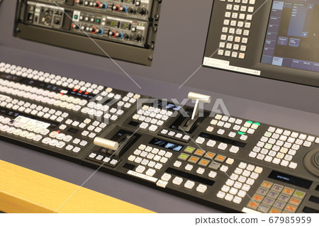 Video switcher 67985959