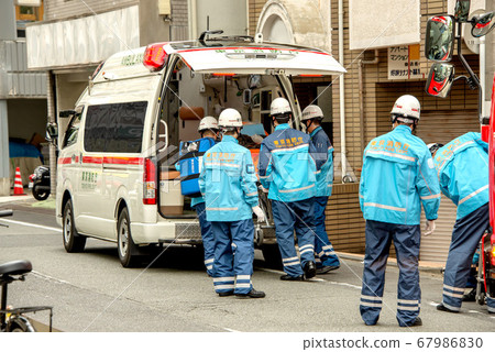 Ambulance transport 67986830