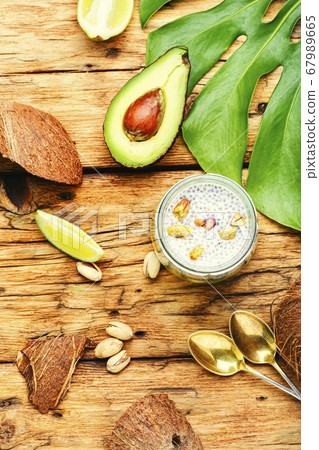 Healthy chia pudding Healthy chia pudding 67989665