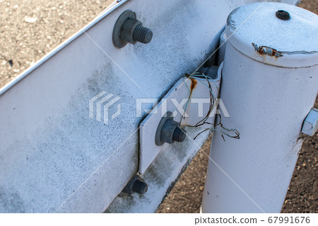 Back side of guardrail 67991676