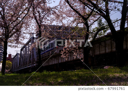 大阪櫻宮，大阪環線橫淀淀橋上的紀州路 67991761