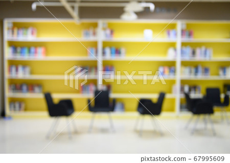 Atmosphere in the library 67995609