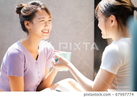2 women, lifestyle 2 women, lifestyle 67997774