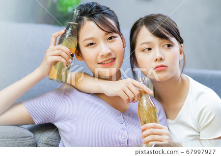 Women party, drinking 67997927