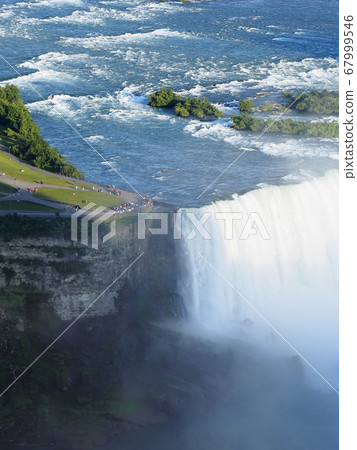 Niagara Falls / Canada Falls / Niagara Falls 67999546