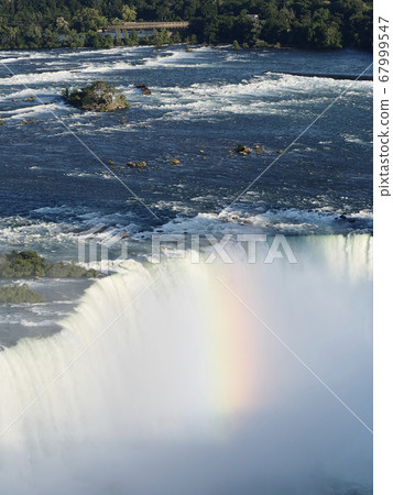 Niagara Falls/Canada Falls Overlook Rainbow / Niagara Falls Niagara Falls/Canada Falls Overlook Rainbow / Niagara Falls 67999547