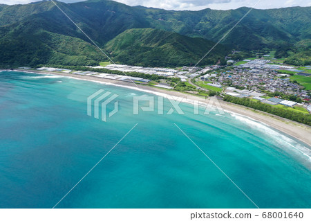 Scenery of Okitsu beach in Shimanto Town, Kochi Prefecture Scenery of Okitsu beach in Shimanto Town, Kochi Prefecture 68001640