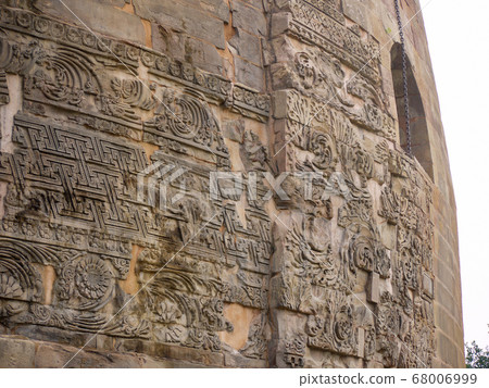 Sarnart: Damek · Stupa 68006999