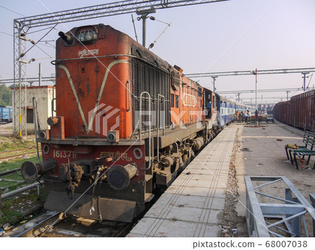 Indian diesel locomotive Indian diesel locomotive 68007038