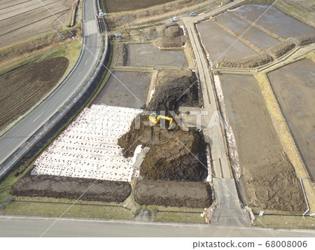 Stripping topsoil for field maintenance Stripping topsoil for field maintenance 68008006