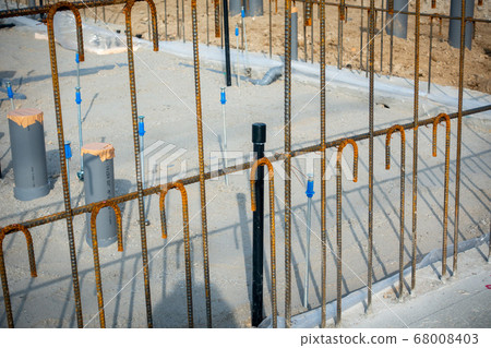 蓋房子的圖像照片 68008403