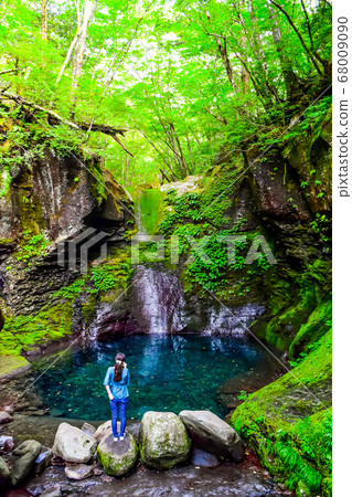 Waterfall is waterless Oshiraji waterfall Waterfall is waterless Oshiraji waterfall 68009090