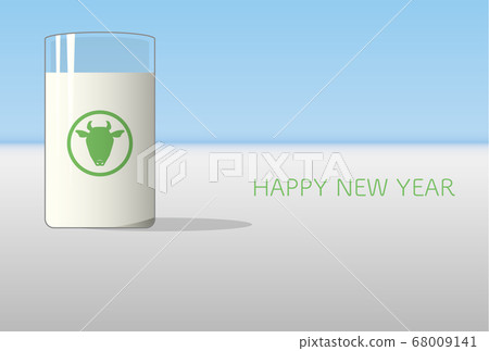 2021新年賀卡牛奶在水平字符的杯子中 2021新年賀卡牛奶在水平字符的杯子中 68009141