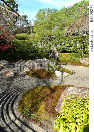 Reitakuin Yin Yang Garden Reitakuin Yin Yang Garden 68009272