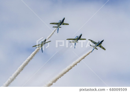 Blue Impulse at Matsushima Air Base Higashi Matsushima City, Miyagi Prefecture Blue Impulse at Matsushima Air Base Higashi Matsushima City, Miyagi Prefecture 68009509
