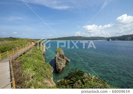 View from Unagizaki Park on Iriomote Island, Okinawa Prefecture 68009634