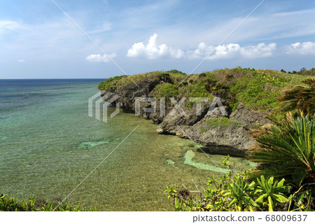 View from Unagizaki Park on Iriomote Island, Okinawa Prefecture 68009637