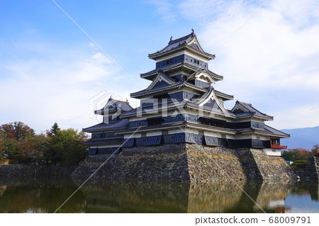 日本長野縣松本市松本城 日本長野縣松本市松本城 68009791