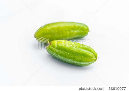Averrhoa bilimbi fruit 68010077
