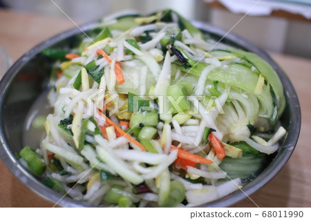 製作白泡菜 製作白泡菜 68011990
