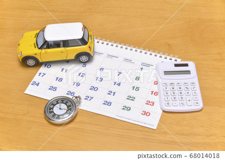 Calendar and calculator 68014018