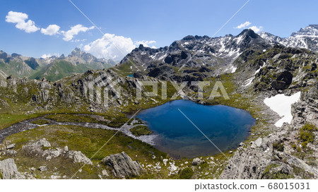 The Lac Bleu in Chianale, mountain lake in the italian alps 68015031