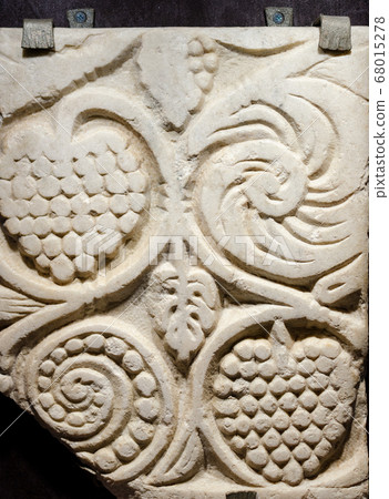 medieval carved decoration 68015278
