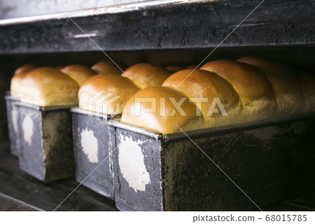 Baked bread Baked bread 68015785