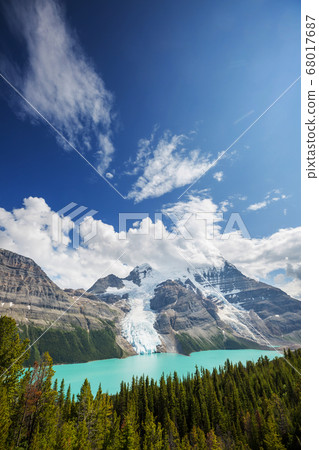 Berg lake Berg lake 68017687