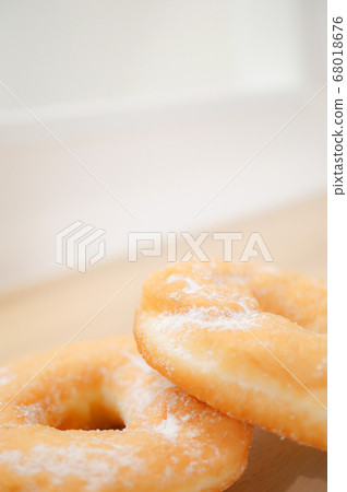 Bread table Wood grain Donut Upper space Free indoor bakery Cafe menu Bread table Wood grain Donut Upper space Free indoor bakery Cafe menu 68018676