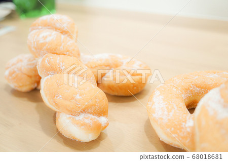 Carbohydrate bread bakery ring donut twist bread bakery handmade style photo sample menu Carbohydrate bread bakery ring donut twist bread bakery handmade style photo sample menu 68018681