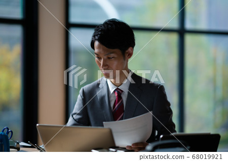 Drone business suit office man one man small group desk business discussion morning bright window Drone business suit office man one man small group desk business discussion morning bright window 68019921
