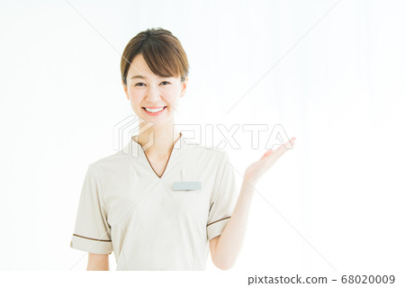 Female staff beauty Female staff beauty 68020009