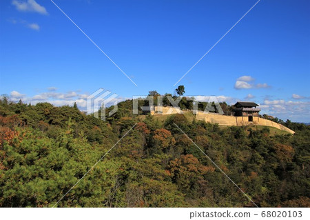 Soja City, Okayama Prefecture Oninojo and the blue sky Soja City, Okayama Prefecture Oninojo and the blue sky 68020103