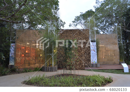 Bamboo house, building exterior, park Bamboo house, building exterior, park 68020133