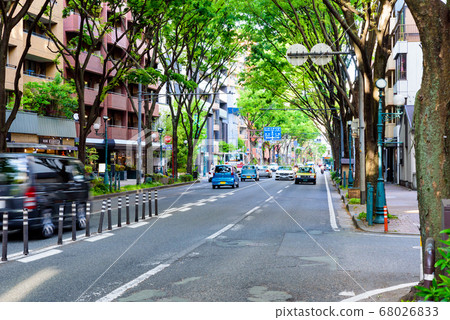 福岡市中央區赤坂二丁目附近,沿國泰路,沿Keyaki-dori天神方向行駛 福岡市中央區赤坂二丁目附近,沿國泰路,沿Keyaki-dori天神方向行駛 68026833