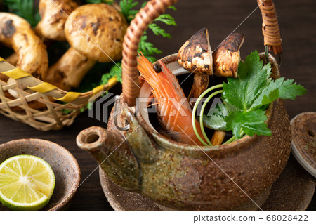 蒸蘑菇鍋 蒸蘑菇鍋 68028422