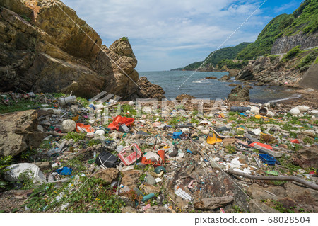 Beautiful sea trash Beautiful sea trash 68028504