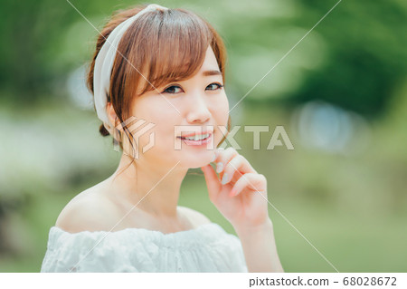 綠色的女人 綠色的女人 68028672
