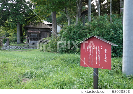 Standing castle ruins Standing castle ruins 68030898