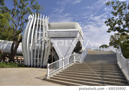 Buildings, bridges, pedestrian bridges, ladders 68030992