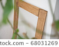 Green and mirror 4 that shines against the plaster wall 68031269