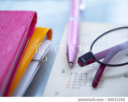 企業形象，日曆，文件，筆記本，眼鏡，女人 68032268