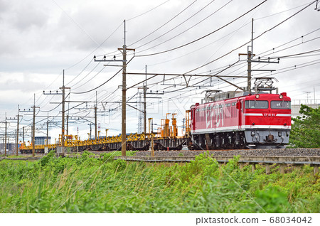 Musashino Line Higashikawaguchi-Minamikoshigaya JR East EF81-95 (Tabata) + long rail car 68034042