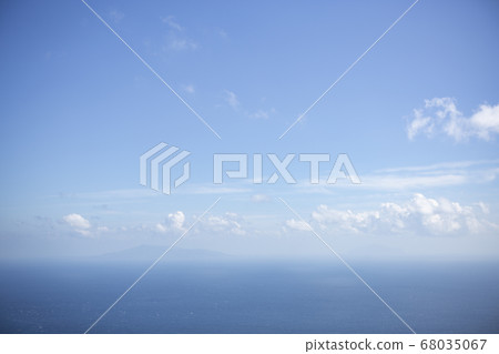 Miyakejima and Mikurajima seen from Mt.Tenjo, blue sky and white clouds Miyakejima and Mikurajima seen from Mt.Tenjo, blue sky and white clouds 68035067