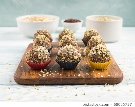 Energy protein balls with dates, hemp seeds 68035737