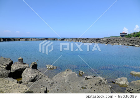 Banshohana公園中的廣闊海水泳池 68036089